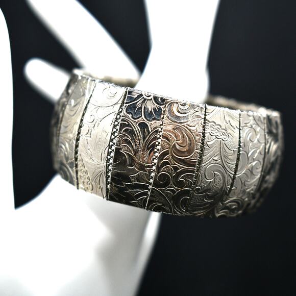 Vintage Etched Mural Floral Panel Mesh Bracelet, Silver Tone, 7 Inches, 1970s - Picture 2 of 10
